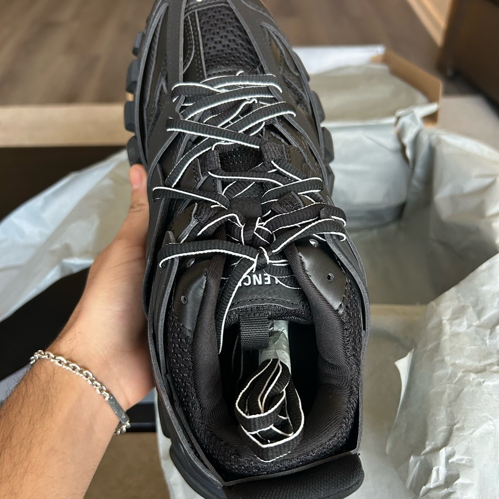 Balenciaga Packaging - Picture 6 of 9